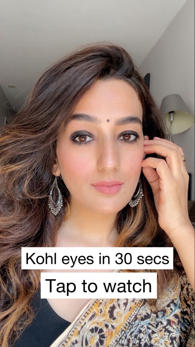 Indian Smoky Eyes, Smoky Kajal Look, Indian Kajal Aesthetic, Eye Makeup With Kajal Only, Kajal Smokey Eye, Black Kohl Eyes, Brown Kohl Eyes, Eye Smudge Makeup, Black Saree Makeup Look Simple