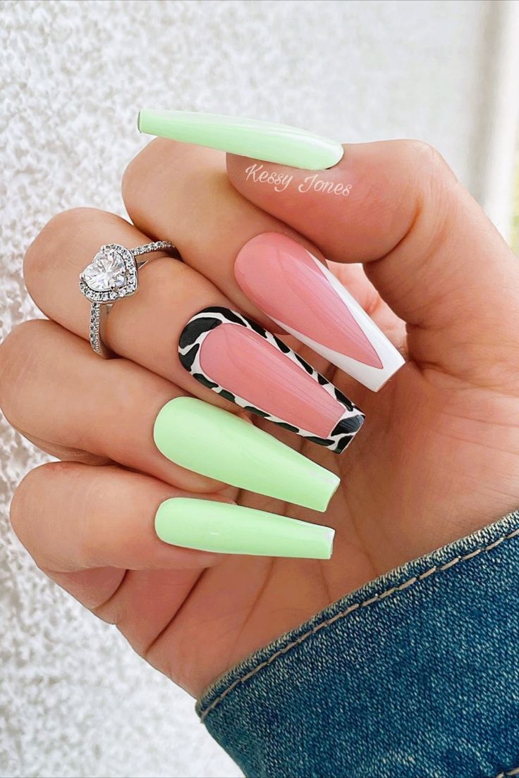 Looking for some bright & trendy summer nails? Try these totally cute and fun spring nail art ideas and designs for this year Wow Nails, Gel Nails Diy, Rose Gold Nails, Best Nail Art Designs, Vacation Nails, Ballerina Nails, Pink Nail Designs, Spring Nail Art, Trendy Nail Art