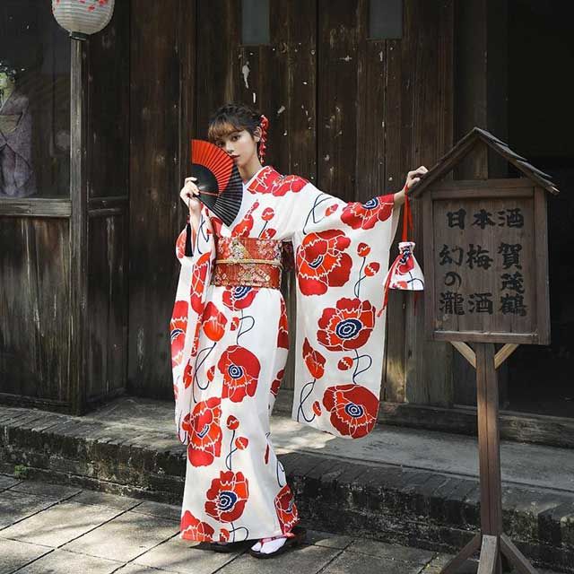 Japanese Red and White Kimono | Eiyo Kimono Red And White Kimono, Kimono Robes Pattern, Japanese Kimono Fashion, Japanese Fashion Trends, Japanese Traditional Clothing, Flower Kimono, Modern Kimono, Red Kimono, Traditional Japanese Kimono