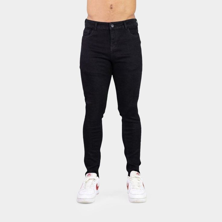 ✓ Versatile Men's Skinny Fit - A perfectly fitted look from waist to ankle with no saggy areas on slim guys, with stretch to accommodate men with larger muscular thighs, glutes and calf muscles. ✓ Ultra-Stretch Denim - Luxurious denim elastane blend to give a flexible waist and leg fit, plus full freedom to move with comfort qualities more like activewear. ✓ Stylish Jeans - Understated design, with a satisfying real denim weight, for a classy modern look in classic Jet Black. ❌ Not for guys who