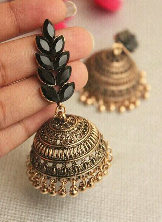 Indian Jewelry Earrings, Antique Jewellery Designs, Fancy Jewellery Designs, Silver Jewellery Indian, Indian Jewellery Design Earrings, Antique Jewelry Indian, Indian Jewelry Sets, Bangles Jewelry Designs, Jewelry Design Earrings