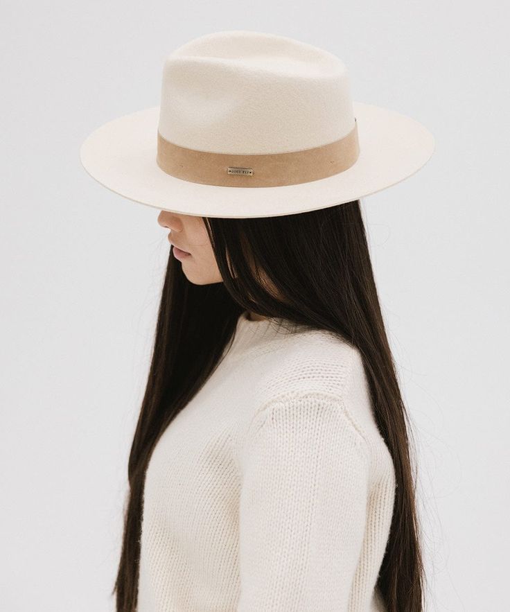 Holly blends two of our most beloved hats into one special silhouette. Miller’s semi-tall fedora crown paired with Monroe’s mid-length upturned brim makes this hat both bold + approachable. Featuring a hand-sewn suede band that’s easy to layer with other accessories. This is a style meant for all hat wearers from novices to pros. Named after our friend Holly, founder of Our Faux Farmhouse, who teamed up with us for this design. Beige Short Brim Fedora For Everyday, Classic Spring Fur Felt Fedora, Spring Brimmed Fur Felt Fedora, Elegant Fur Felt Panama Hat For Fall, Classic Fur Felt Hat For Spring, Spring Fedora Hat Band In Fur Felt, Chic Wide Brim Fur Felt Fedora, Elegant Everyday Brimmed Fedora, Elegant Everyday Brimmed Hats