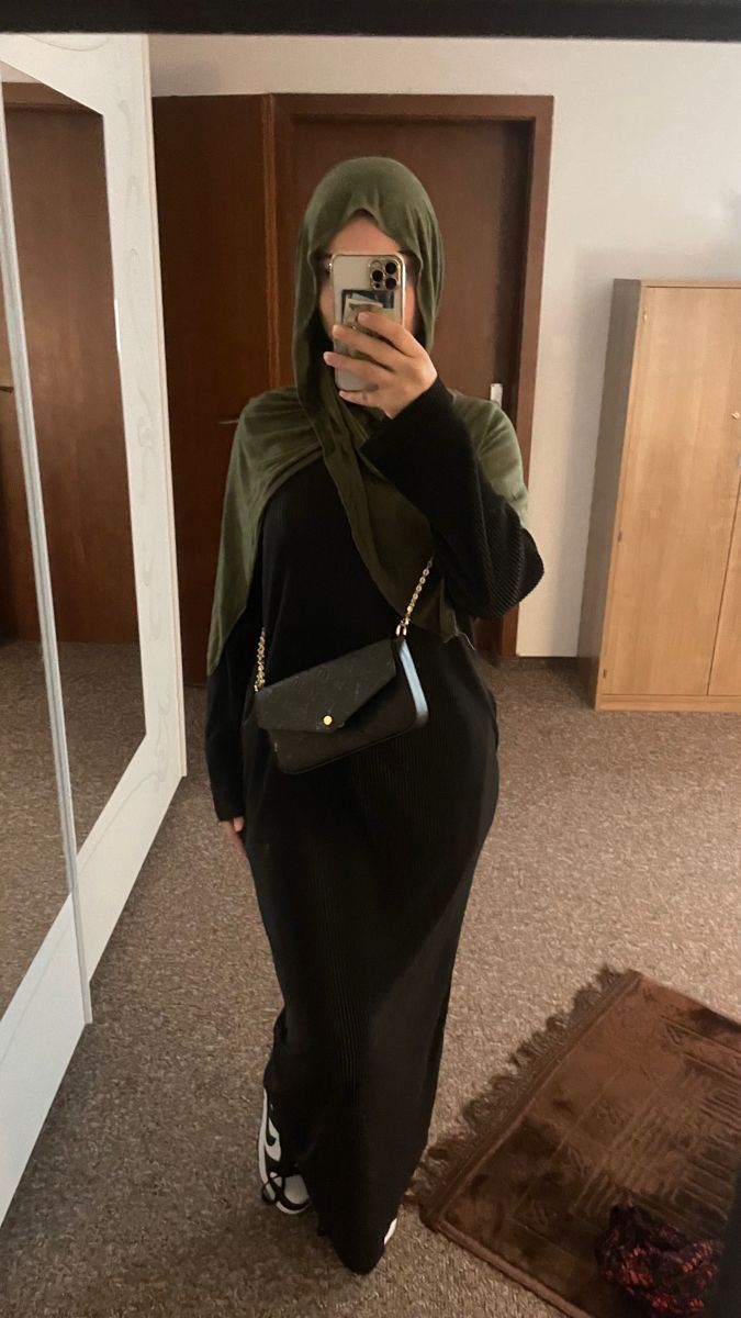 Hijab With Dress Outfit, Hijabi Fashion Modest, Hijab Outfit Summer Dress, Olive Green Hijab Outfit, Hijab Outfit Abaya, Hijabi Jersey Outfit, Hijab Jersey Style, Hijab Styles Jersey, Green Hijabi Outfits