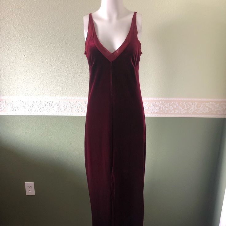 Romeo & Juliet Maxi Dress Burgundy Velvet Velvet V-neck Dress For Night Out, Chic Velvet V-neck Dress, Velvet V-neck Dress For Date Night, Sleeveless Holiday Maxi Dress For Date Night, Sleeveless Maxi Dress For Holiday Date Night, Sleeveless Maxi Dress For Date Night Holiday, Long Bodycon Dress For Date Night, Holiday Floor-length Maxi Dress For Date Night, Holiday Maxi Dress For Date Night