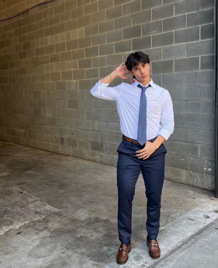 Men’s Fashion Inspiration Semi Formal Office Attire For Men, Semi Formal Attire Men, Boy Semi Formal Outfit, Male Semi Formal Outfits, Men Smart Casual Outfit Classy, Men’s Graduation Outfit, Hoco Suits For Guys, Men Graduation Outfit College, Guys Hoco Outfit