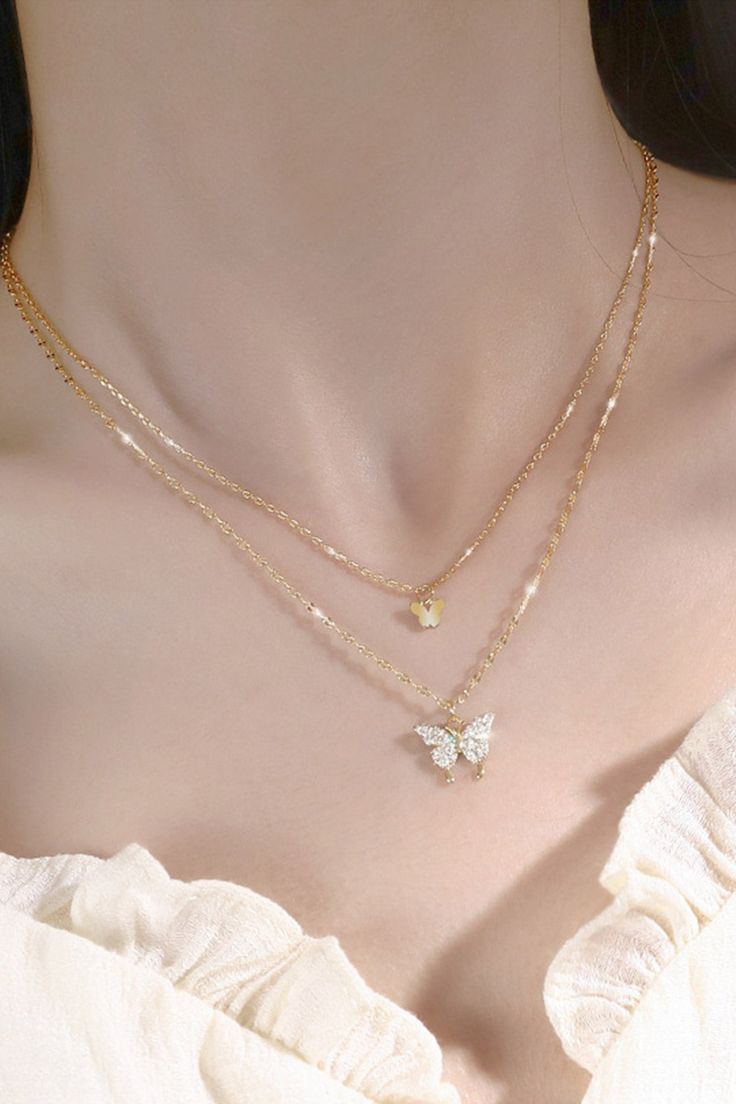 Style: Fashionable Detail: Solid Color Multi Strand Butterfly Shape Color: Silver, Gold Material: S999 Silver Size: Length: 36.8cm chains + 4.5cm extender Please note: Due to the one-of-a-kind nature of the medium, exact colors and patterns may vary slightly from the image shown.