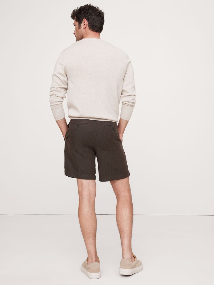 Cool and crisp even in the warmest weather, our signature linen shorts are crafted with 100% linen, a fabric we love for its ability to stay breathable and soft even in heat and humidity.  Mid-rise, slim leg.  Zip fly with button closure.  Front and back pockets.  Unlined.  Mid-rise, straight leg.  Inseam: Regular 7" Model: Size 32, 6'2" (188cm). Linen Bermuda Shorts With Built-in Shorts And Relaxed Fit, Relaxed Fit Linen Bermuda Shorts With Short Inseam, Linen Bermuda Shorts With Relaxed Fit, Casual Fitted Linen Bermuda Shorts, Spring Linen Bermuda Shorts With Short Inseam, Fitted Linen Bermuda Shorts, Fitted Linen Bermuda Shorts Casual, Fitted Linen Bermuda Shorts Casual Style, Fitted Linen Shorts For Vacation