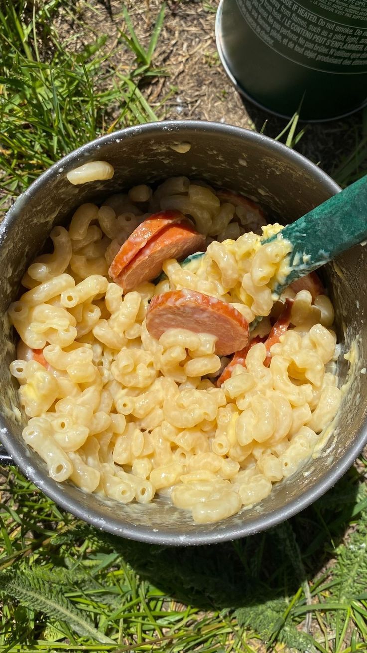 mac and cheese with smoked sausage Kraft Dinner, Trail Food, Backpacking Meals, Loaded Mashed Potatoes, Save On Foods, Hiking Food, Backpacking Food, Dehydrated Food, Drying Pasta