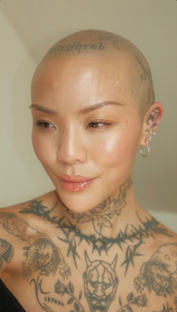 Mei Pang, Buzz Cut Women, Girls With Shaved Heads, Cute Prom Hairstyles, Shaved Head Women, Bold Women, Shaving Your Head, Buzzed Hair, Buzz Cuts