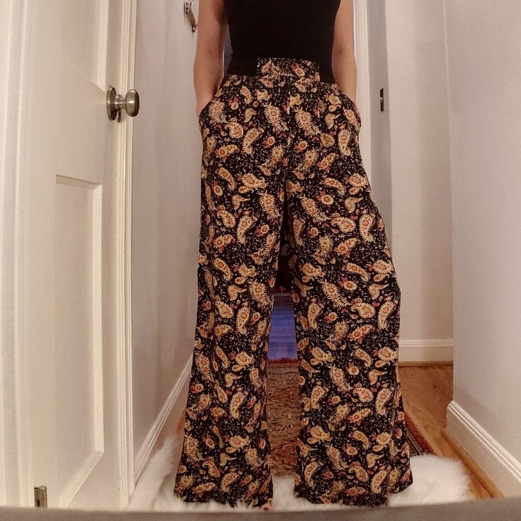 Incredibly Comfortable And Airy, Perfect For The Warmer Weather Right Around The Corner! Wide Leg, Elastic Waist Band, & Pockets(!)With A Paisley Print. I Absolutely Love These Pants, But They Are Slightly Too Big On Me. They Fit More Like A Medium. Never Worn. Wide Leg Cotton Bottoms With Paisley Print, Cotton Wide Leg Bottoms With Paisley Print, Casual High Waist Paisley Print Bottoms, Fitted Wide Leg Bottoms With Paisley Print, Wide Leg Patterned Pants With Paisley Print, Patterned Wide Leg Pants With Paisley Print, Fitted Bohemian Bottoms With Paisley Print, Spring Relaxed Fit Bottoms With Paisley Print, Relaxed Fit Bottoms With Paisley Print For Spring