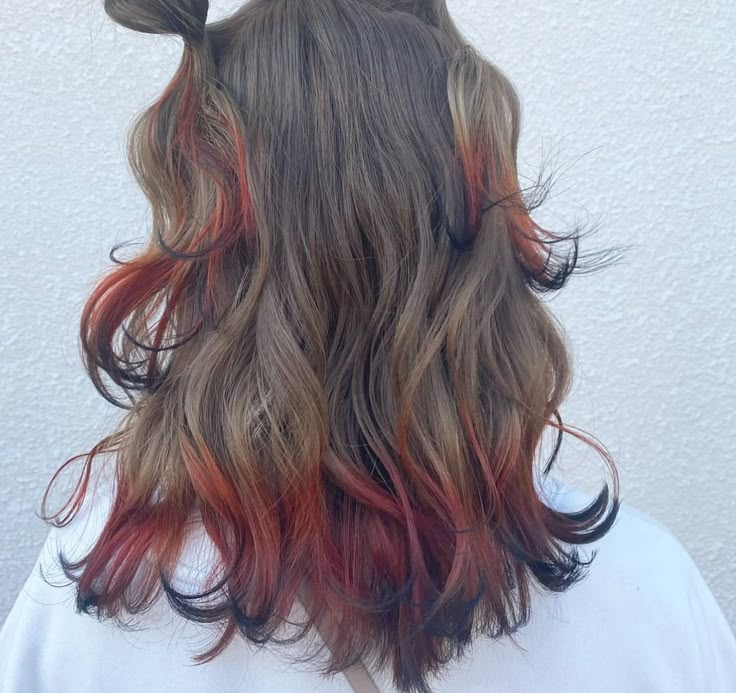 Dyed Ends Of Hair, Fox Hair Dye, Dyed Tips, Hair Dye Tips, Dip Dye Hair, Fox Hair, Colored Hair Tips, Hair Color Underneath, Perfect Hair Color