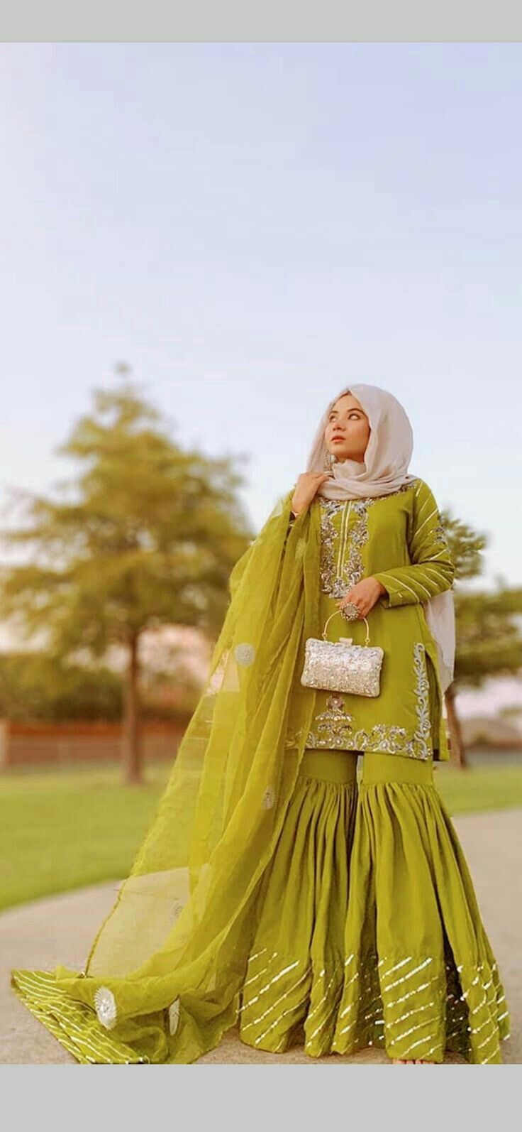 Hijab / party wear dress / fashion / ideas Garara Designs, Hijab Party, Mayon Dresses, Gharara Designs, Function Dresses, Mehndi Dress, Fashion Halloween, Party Wear Dress, Pakistani Party Wear