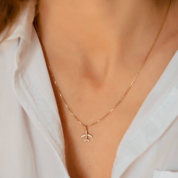 Airplane Jewelry, Dainty Fashion, Plane Necklace, Airplane Necklace, 22k Gold Bangles, Jewelry Necklace Simple, North Star Necklace, Starburst Necklace, Travel Necklace