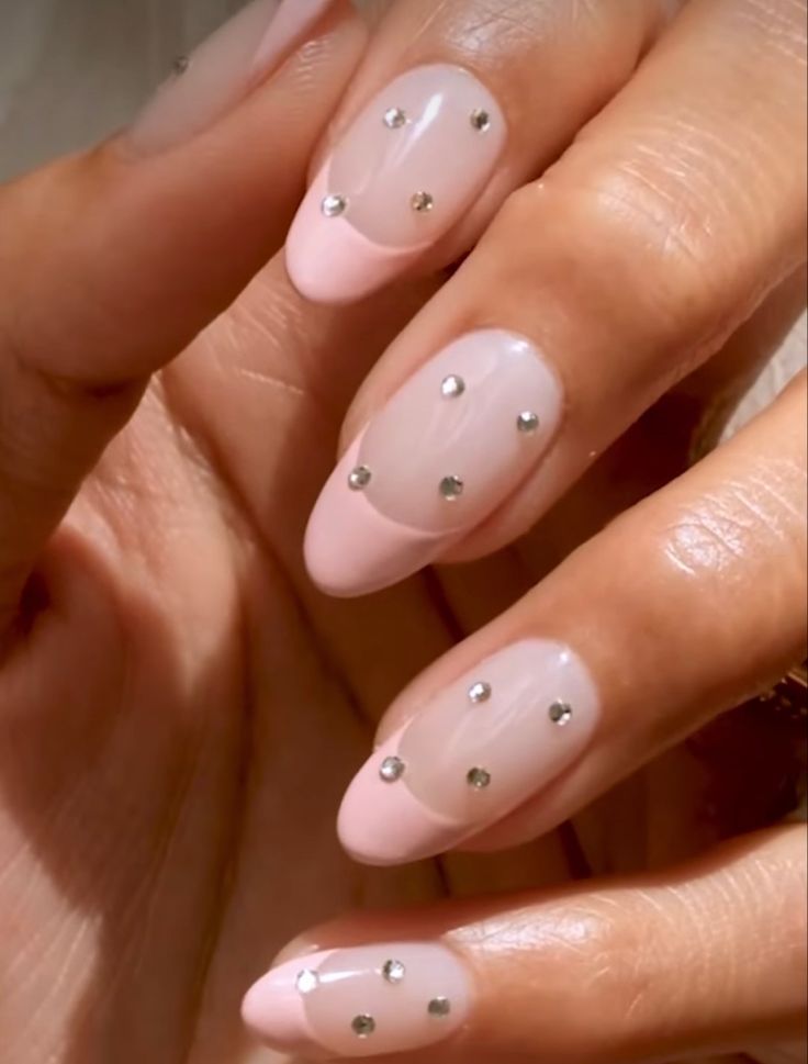 Pink french tip nails with rhinestone Pink French With Rhinestones, Pink French Tips With Rhinestones, Pink French Tip Nails With Rhinestones, Spring Nails With Rhinestones, Pink Rhinestone Nails, Pink Nails With Rhinestones, Nessa Nails, Japan Nails, French Manicure Ideas