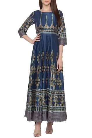 Blue and green maxi dress with all over floral geometric print motifs and placement mirror work.
Components: 1
Neckline: Round
Sleeve Length: Three quarters
Fabric: Chanderi
Color: Blue, Green
Printed, Embellished
Anarkali-style silhouette - Aza Fashions Floor-length Blue Kurta With Mirror Work, Blue Floor-length Kurta With Mirror Work, Elegant Floral Print Navratri Dress, Elegant Floral Print Dress For Navratri, Eid Ikat Print Dress, Spring Straight Kurta Dress With Mirror Work, Traditional Ankle-length Dresses With Printed Motifs, Blue Straight Kurta Dresses For Spring, Festive Ikat Print Dress