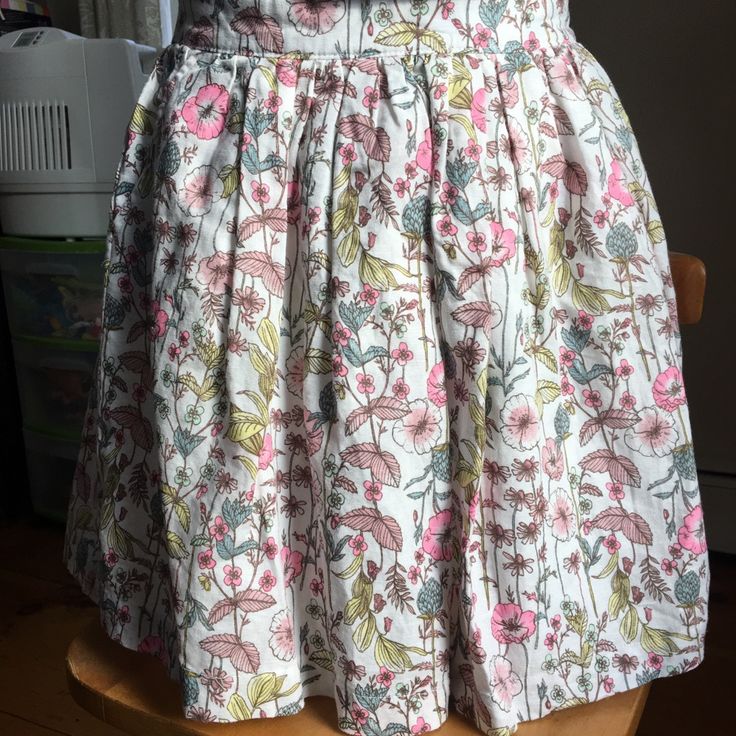 Gap Kids Floral Lined Linen Skirt In Pretty Print. New With Tag! Cute Cotton Skirt With Floral Print, Spring Cotton Skirt By Gap, Summer Cotton Skirt By Gap, Gap Cotton Summer Skirt, Gap Cotton Skirt For Summer, Fitted Cotton Skirt By Gap, Gap Kids, Pretty Prints, Linen Skirt