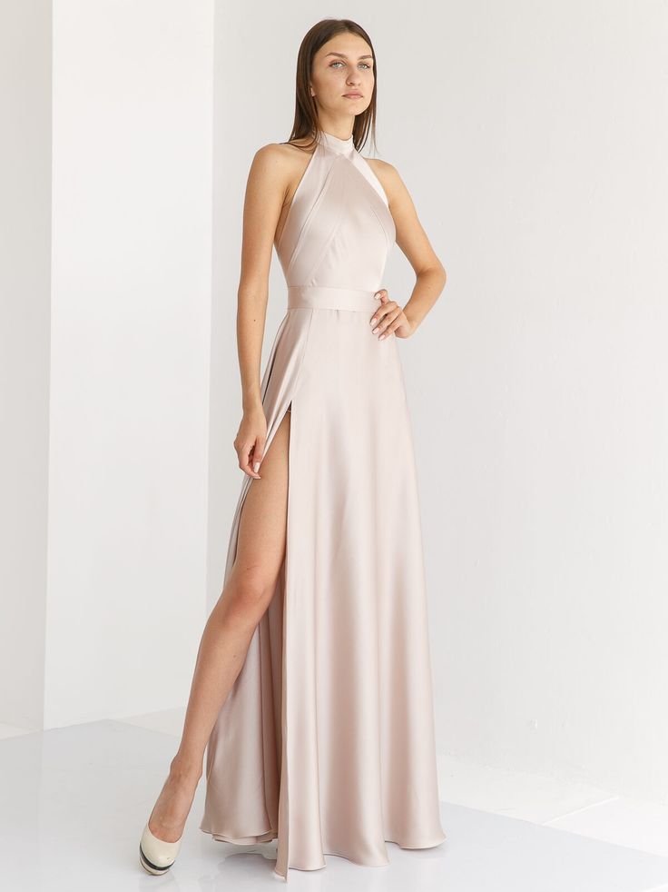 Weading Dress, Classy Wedding Guest Dresses, Bridesmaid Stuff, Bridesmaids Ideas, Silk Bridesmaid Dresses, Reception Dresses, Cream Color Dress, Study Better, High Fashion Dresses