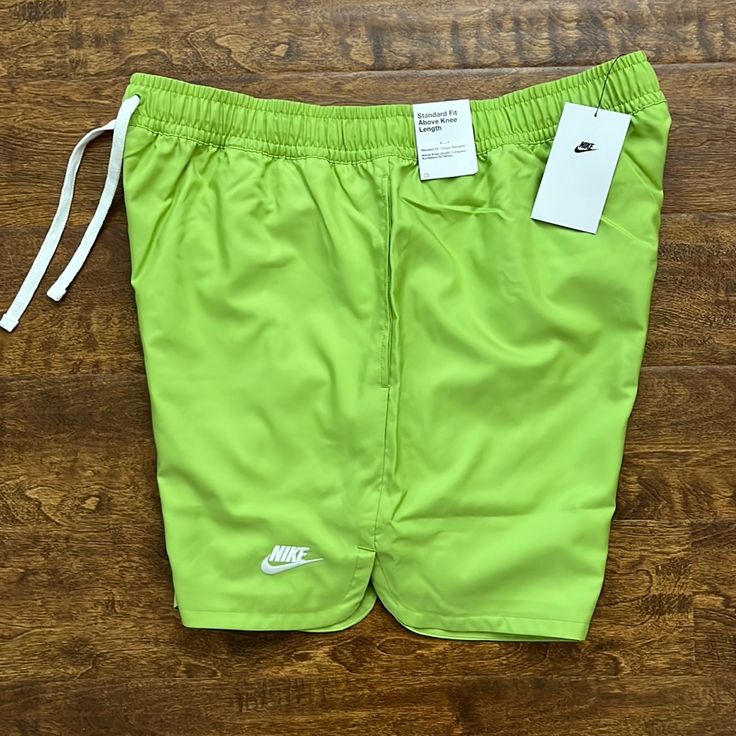 Nike Men’s Sptcas Shorts Size - Xl Style - Dm6829-332 Color - Vivid Green Standard-Fit, Above Knee Length *** Brand New Nike Swim Trunks For Summer Beach, Nike Short Swim Trunks For Summer, Green Short Swim Trunks For Spring, Nike Swim Trunks For Summer, Nike Swim Trunks With Pockets For Summer, Nike Sporty Green Bottoms, Spring Green Swim Trunks With Elastic Waistband, Nike Green Short Bottoms, Nike Green Short Length Bottoms