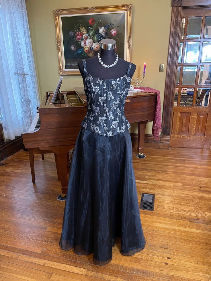 "Vintage evening gown. Marked size 11/12.  Bust 34 Waist circumference 30\" Length from top of zipper to hem at back 49\" Fast shipping.  Instagram: OperaKittyCo Please do not purchase directly through an Etsy advertisement, as then the seller is charged an additional 12% (on top of already very high commission rates)." Full-length Gown With Pleated Bodice For Party, Full Length Gown With Pleated Bodice For Party, Fitted A-line Prom Gown, Formal Floor-length Ball Gown With Lace Bodice, Evening Gown With Boned Bodice And Sleeveless Design, Full-length Evening Dress With Lined Bodice For Party, Full Length Party Evening Dress With Lined Bodice, Evening Sleeveless Gown With Boned Bodice, Sheer Bodice Fitted Ball Gown For Evening