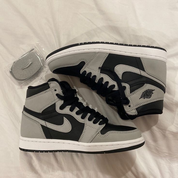 New Aj1! Bought But Never Used. I’m Open To Negotiation For Price Nike Shoes Women Fashion, Nike Shoes Air, Pretty Sneakers, Nike Fashion Shoes, Preppy Shoes, Pretty Shoes Sneakers, All Nike Shoes, Shoes Outfit Fashion, Cute Nike Shoes