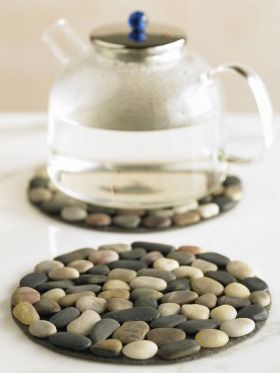 two pictures of rocks and a teapot with water in the bottom one has a blue lid