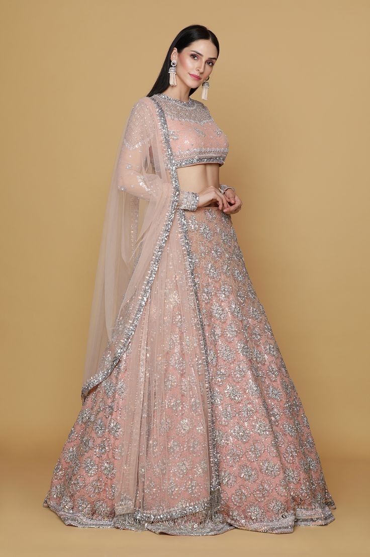 Outfit For Reception Party, Punjabi Reception Outfit, Reception Party Dress Guest, Reception Party Dress Indian, Reception Party Outfit, Punjabi Reception, Outfit For Reception, Reception Bride Outfit, Lehenga Designs For Wedding