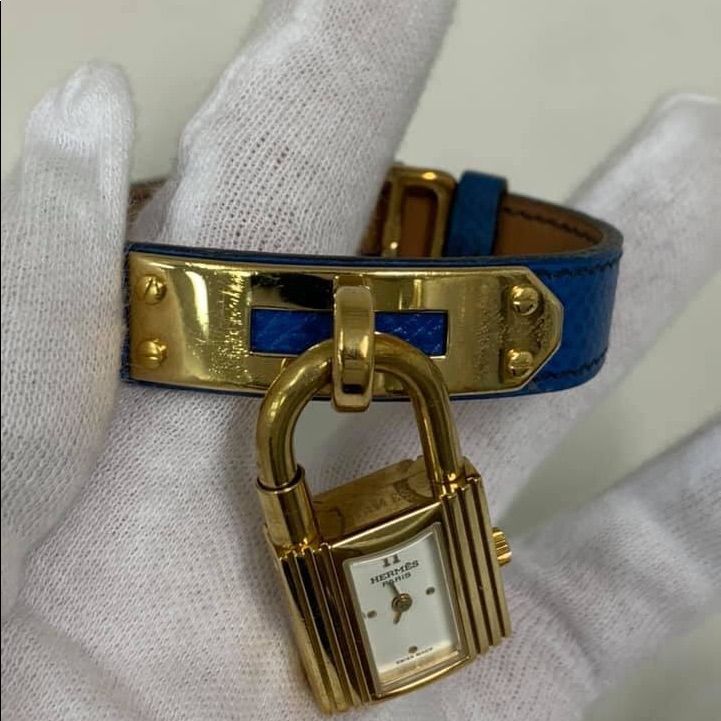 This Is An Authentic Hermes Kelly Watch In This Color . In Great Condition .No Cracks , No Tear No Damage . Pls See Photos For More Details Hermes Apple Watch, Nail Bangle, Apple Watch 1, Tiffany Necklace, Hermes Belt, Hermes Accessories, Bangles Style, Chanel Wallet, Women Wrist Watch