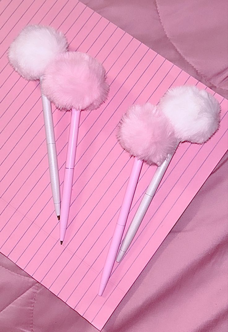 ❀ 𝘧𝘰𝘭𝘭𝘰𝘸 𝘧𝘰𝘳 𝘮𝘰𝘳𝘦. 𝘪𝘯𝘣𝘰𝘹 𝘵𝘰 𝘤𝘰𝘭𝘭𝘢𝘣 ❀ Pink Stationary Aesthetic, Pink School Supplies, Fluffy Pen, Pink Stationary, Nurse Barbie, Erich Von Stroheim, Coquette Princess, Pink Academia, Pretty School Supplies