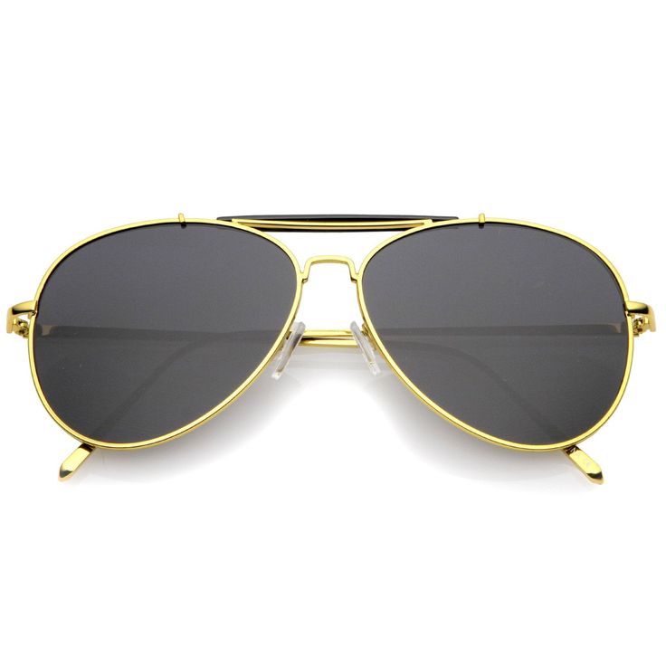 Descripción


 Mediciones


 Envío







 Complete su estilo con estas gafas de sol de inspiración clásica que presentan una montura de aviador totalmente metálica con patillas metálicas delgadas para un diseño liviano y elegante. Acabadas con un elegante puente nasal doble y lentes súper planas en forma de lágrima, estas gafas de sol de aviador son la combinación perfecta de minimalismo y sofisticación. Ideales para la transición de una temporada a otra, estas gafas de sol imprescindibles son el epítome de lo moderno. Fabricados con una montura de metal, piezas nasales de estilo inglés, bisagras de metal y lentes de policarbonato UV400.

 Ancho de la lente: 57 mm
 Puente nasal: 18 mm 
Altura de la lente: 50 mm
 Ancho total: 141 mm

 Envío gratuito a partir de $ 25 para clientes nacion 90s Sports, English Style, Full Metal, Retro Chic, Aviator Sunglasses, Metal Base, True Vintage, Sleek Design, Gift Set