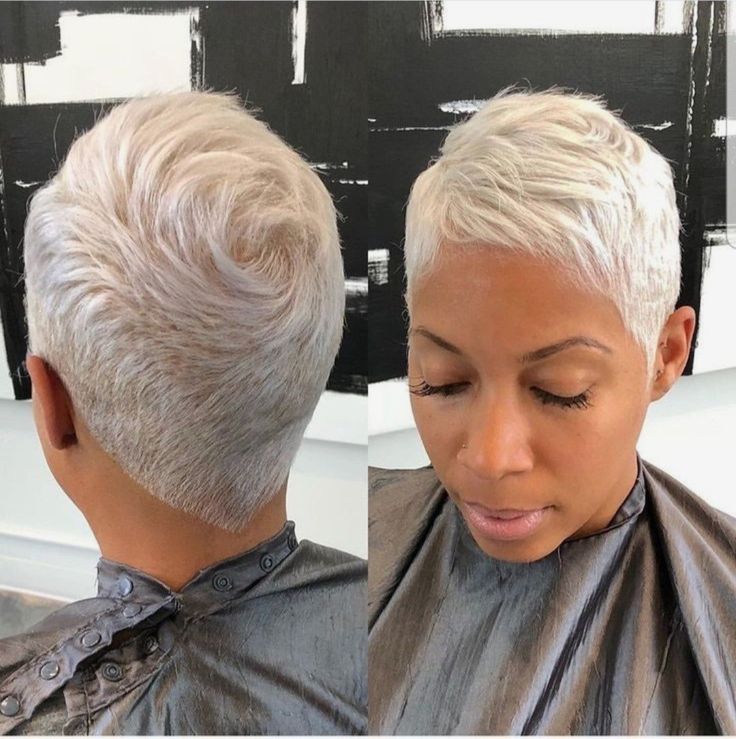 Short Bleached Hair, Short Platinum Blonde Hair, Blonde Haircut, Platinum Pixie, Mohawk Styles, Chic Short Hair, Short Silver Hair, Natural Hair Short Cuts, Beautiful Gray Hair