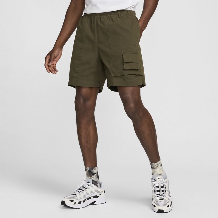 Built to last, our Nike Life collection outfits you for everything you do outside of sport. It’s your uniform for the daily grind. Each piece blends tough materials with movement-ready designs for durability and comfort through your hustle. Deep pockets, stonewashed twill and a roomy fit put these shorts at the top of your stack when it's time to get out and get things done. Outdoor Relaxed Fit Cargo Pants With Built-in Shorts, Nike Athleisure Cargo Pants With Cargo Pockets, Nike Cargo Pants With Cargo Pockets Athleisure Style, Nike Cargo Pants With Side Pockets For Sports, Nike Sporty Cargo Pants For Outdoor, Nike Functional Cargo Pants With Side Pockets, Nike Functional Cargo Pants For Sports, Green Athleisure Cargo Pants For Outdoor Activities, Green Athleisure Cargo Pants For Outdoor