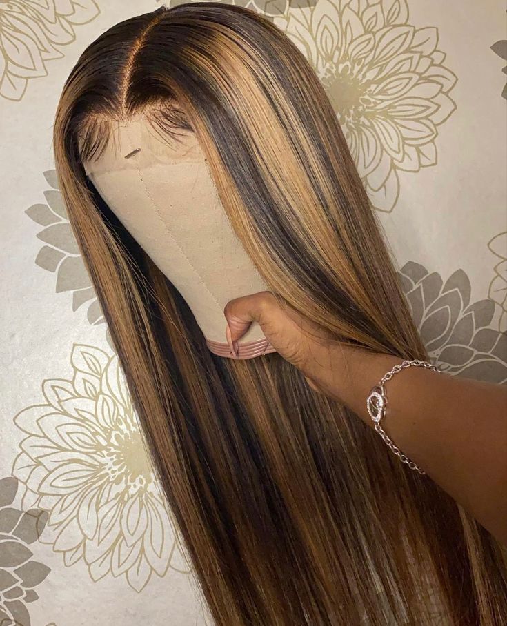 Brown And Blonde Hair Wig, Blonde Black Brown Hair, Blonde Highlights Wigs Black Women, Hair Couler Ideas, Brown Hair With Highlights Wig, Highlights Brown Hair Wig, Wig With Highlights Black Women, Blonde To Brown Balayage, Honey Blonde Highlights On Black Hair