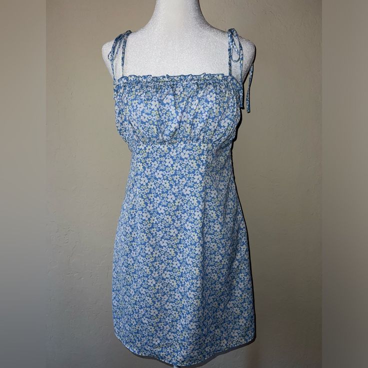 Brand New With Tags Size Small Zipper On The Side And Adjustable Straps Trendy Blue Floral Print Dress, Blue Mini Sundress For Spring, Casual Fitted Sundress By Forever 21, Fitted Casual Sundress By Forever 21, Forever 21 Fitted Sundress For Spring, Fitted Forever 21 Sundress For Spring, Forever 21 Blue Sleeveless Mini Dress, Forever 21 Blue Spring Dresses, Sleeveless Blue Mini Dress Forever 21