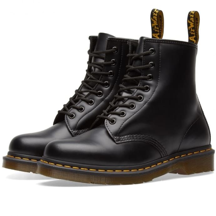 Best Boots For Men, Red Doc Martens, Doc Martens Style, Doc Martens Outfit, Doc Martens Boots, Army Boots, Dr Martens Black, Dr Martens Boots, Shoe Company