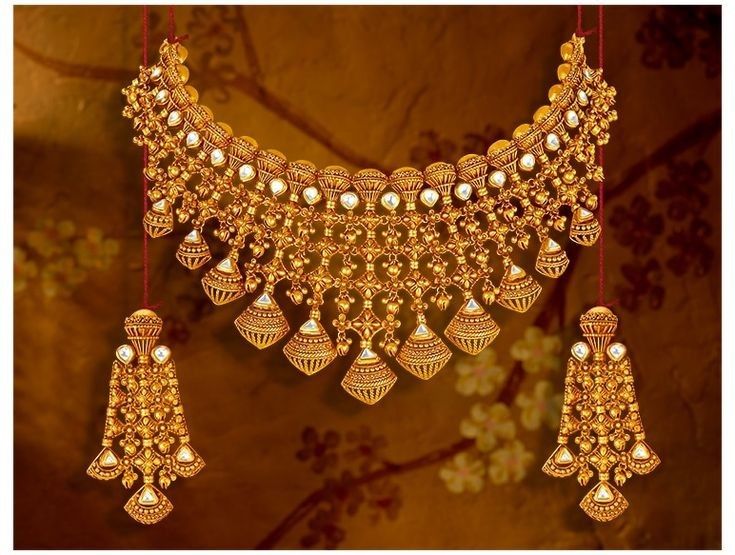 Tanishq Bridal Jewellery, Engagement Ring Non Traditional, Tanishq Jewellery, Necklace Women Gold, Women Gold Chain, Gold Bridal Jewelry, Gold Necklace Wedding, Bridal Jewellery Inspiration, Gold Bridal Necklace