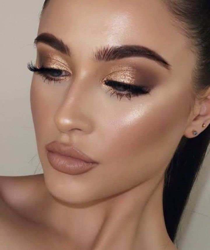 Gold Dress Makeup, Greek Goddess Makeup, Gold Eyeshadow Looks, Golden Eye Makeup, Golden Makeup, Goddess Makeup, Make Up Gold, Wedding Hairstyles And Makeup, Gold Makeup Looks