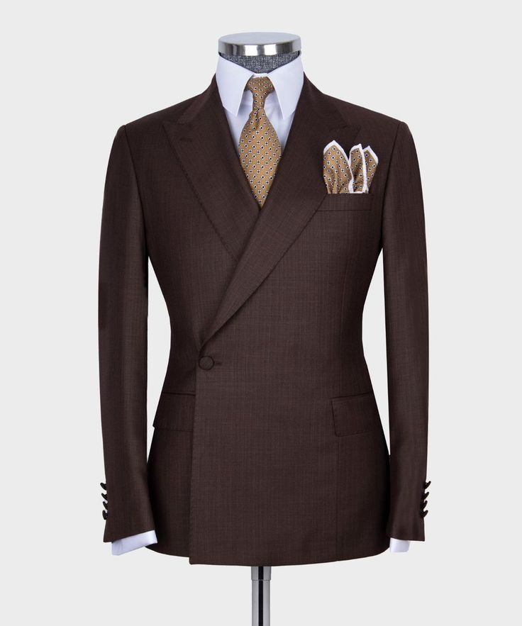 Tuxedo For Groomsmen, Christopher Korey, Groomsmen Fashion, Classic Suits, Terno Slim, Bespoke Suits, Mark Williams, Brown Suit, Chocolate Wedding