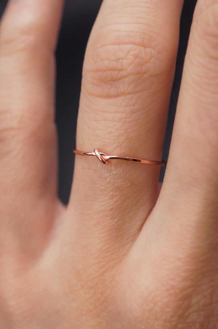 Closed Knot Ring, 14K Rose Gold Fill Tiny Rings Dainty Jewelry, Simple Ring Ideas, Cool Rings Women, Simple Unique Rings, Small Gold Rings, Rose Gold Rings Simple Unique, Everyday Rings Gold, Small Rings Simple, Simple Rings Everyday Casual