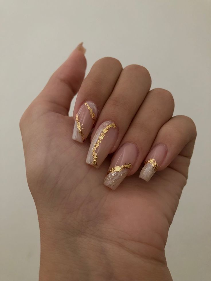 Elegant Touch Nails, Nails Yellow, White Nail Art, Casual Nails, Glow Nails, White Nail, Acrylic Nails Coffin Short, Pink Acrylic Nails, Luxury Nails