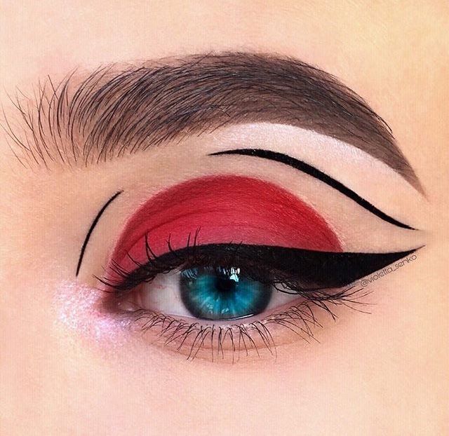 Grafik Eyeliner, Red Eyeshadow Makeup, Editorial Make-up, Fete Emo, Halloweenský Makeup, Red Eye Makeup, Mekap Mata, Drag Make-up, Make Up Inspiration