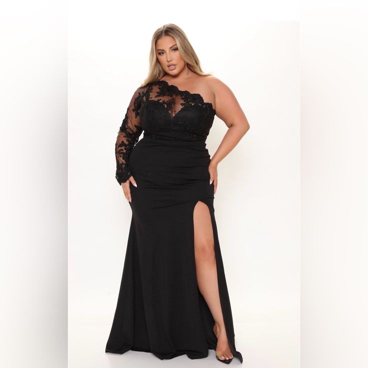 Brand New Fashion Nova Plus Size Evening Gown. Glamorous Black Full-length Dress, Glamorous Black Full Length Dress, Glamorous Black Maxi Dress With Sweep Train, Black Tie Wedding Guest Dress Plus Size, Wedding Guest Dresses Plus Size, Gowns For Plus Size Women, Black Tie Wedding Guest Dress, Hoco Inspo, Fashion Nova Plus Size