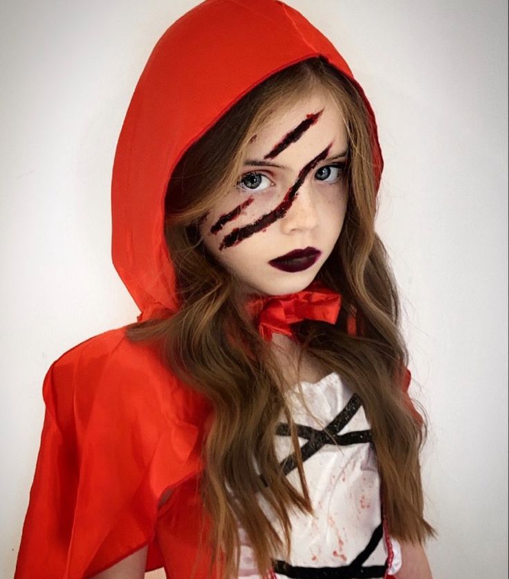 Halloween makeup
Halloween facepaint
Red ridding hood facepaint
Halloween ideas Fake Scratches Makeup, Blood Face Paint, Haloween Mask, Halloween Casal, Face Painting Halloween Kids, Halloween Schminke, Red Ridding Hood, Evil Girl, Witch Makeup