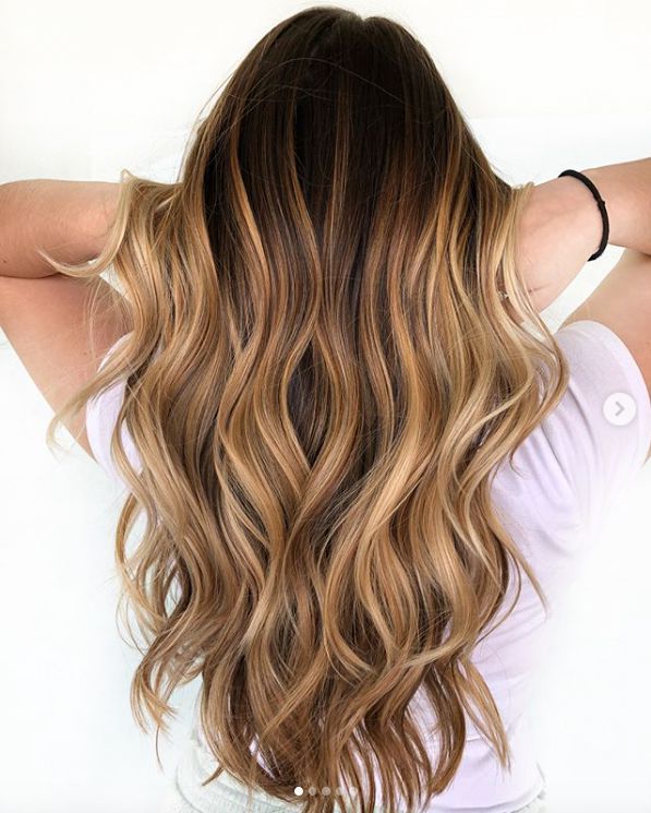 It's like an espresso shot for dull brown hair. Stand aside, pumpkin spice, because there's a new caffeinated color trending for fall: cold brew hair. Root Beer Hair, Cold Brew Hair, Caramel Hair Color, Beer For Hair, Tortoiseshell Hair, Caramel Brown Hair, Golden Brown Hair Color, Honey Balayage, Golden Brown Hair