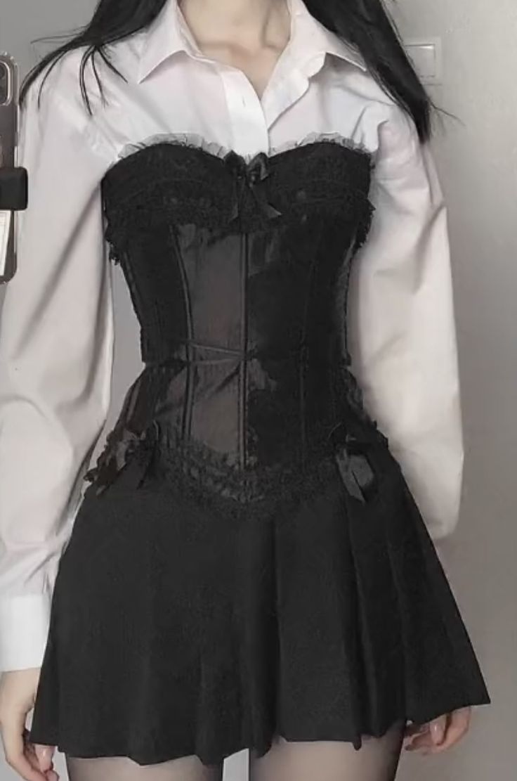 Corset Outfit, Dinner Outfits, Goth Outfits, Alternative Outfits, Edgy Outfits, Stage Outfits, Grunge Outfits, Teen Fashion, Classy Outfits