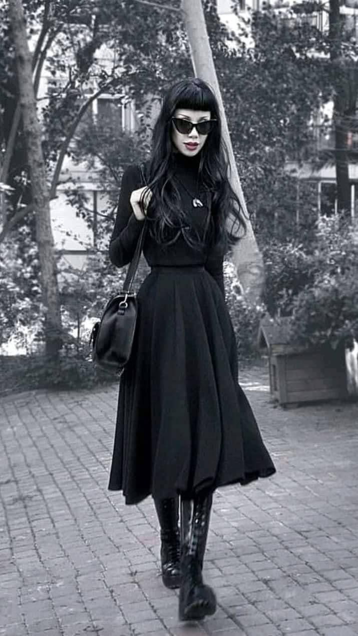 Edgy Work Outfits, Elegant Goth, Goth Outfit Ideas, Goth Chic, Gothic Mode, Casual Goth, Gothic Chic, Goth Look, Outfit Shopping