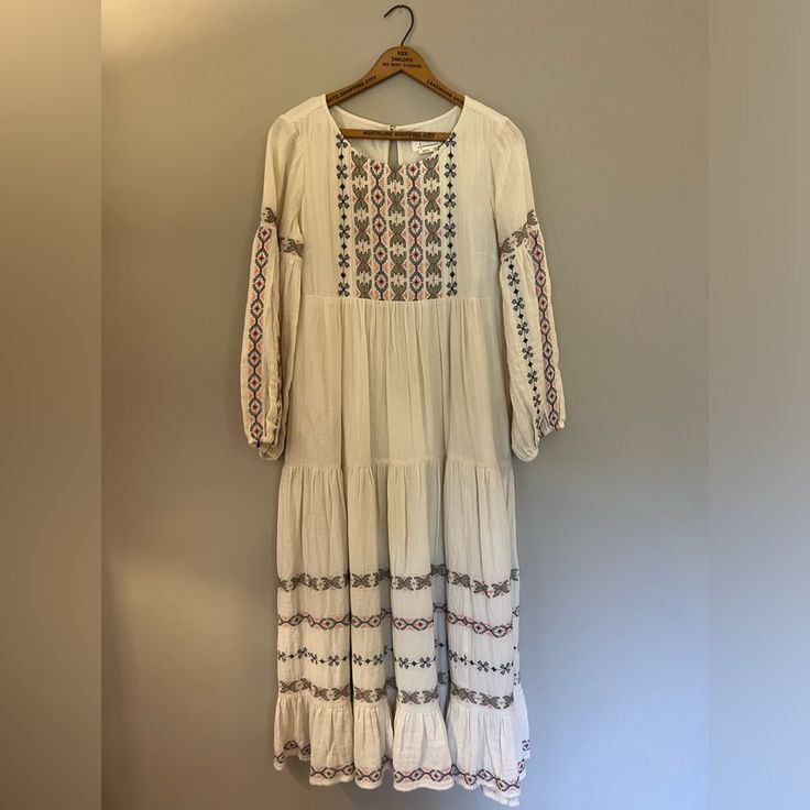 Anthropologie Size 8 Maxi Dress Never Worn White Midi Length Long Sleeve Dress For Brunch, White Flowy Tiered Maxi Dress, Bohemian Midi Dress For Daywear, Spring Bohemian Fitted Long Sleeve Dress, Bohemian Fitted Long Sleeve Dress For Spring, Long Beige Spring Dress, Beige Long Dress For Spring, Long Beige Dress For Spring, White Bohemian Tiered Dress