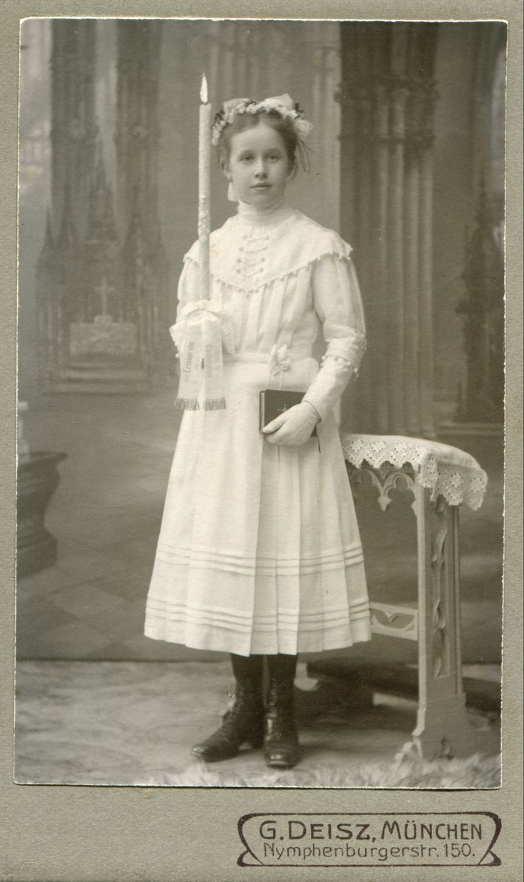 CDV Portrait of a girl - Germany - c.1910 | Studio: Georg De… | Flickr Vintage Children Photos, Portrait Vintage, Black White Photography, Photo Vintage, Vintage Portraits, Black White Photos, Antique Photos, White Photo, Vintage Pictures