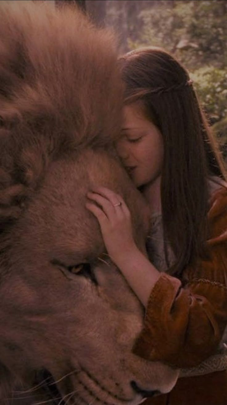 Aslan And Lucy, Narnia Lucy, Lucy Movie, Narnia Aesthetic, Lucy Pevensie, Courage Dear Heart, Prince Caspian, The Chronicles Of Narnia, Cs Lewis