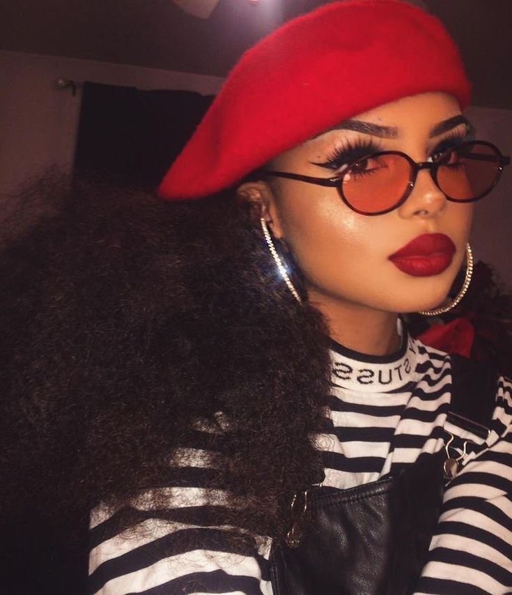 Night Out Makeup, Business Makeup, Beret Outfit, Sunglasses For Your Face Shape, Looks Style, Baddie Outfits, Fashion Killa, Urban Fashion, Makeup Ideas