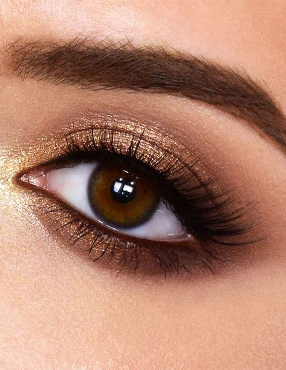 4. Bronze Eye Makeup Look Looking for the best eyeshadow eye makeup trends 2021. Whether smokey, Euphoria or soft glam eye makeup looks we’ve got... Glam Eye Makeup Looks, Eye Shadow Tutorials, Eye Makeup Trends, Glam Eye Makeup, Evening Eye Makeup, Bronze Eye Makeup, Ball Makeup, Eye Makeup Images, Bronze Eyeshadow